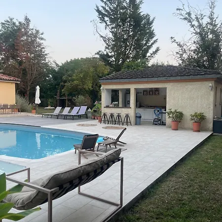 Maison Chaleureuse Avec Piscine 别墅