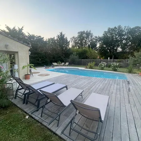 Maison Chaleureuse Avec Piscine فيلة