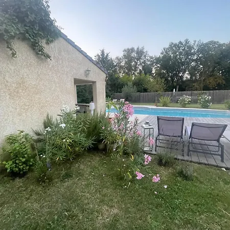 Maison Chaleureuse Avec Piscine 别墅